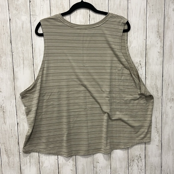 Athleta Muscle Tank Striped Green Size 3X - Picture 4 of 5